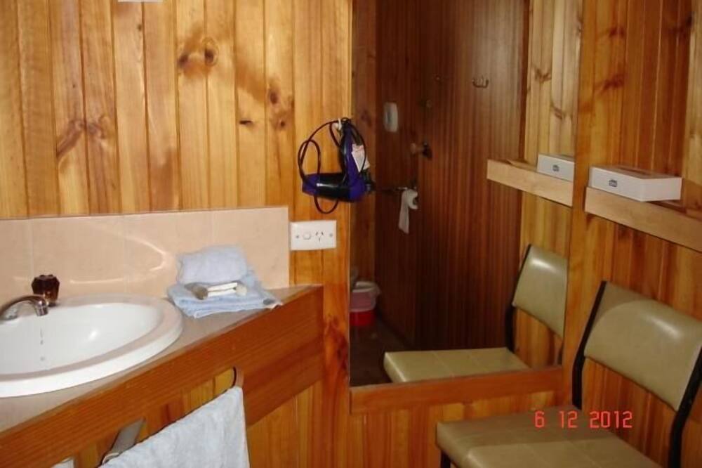 Photo of Bathroom in Tooleybuc