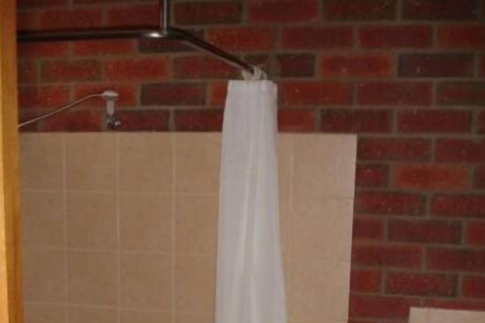 Photo of Bathroom in Tooleybuc