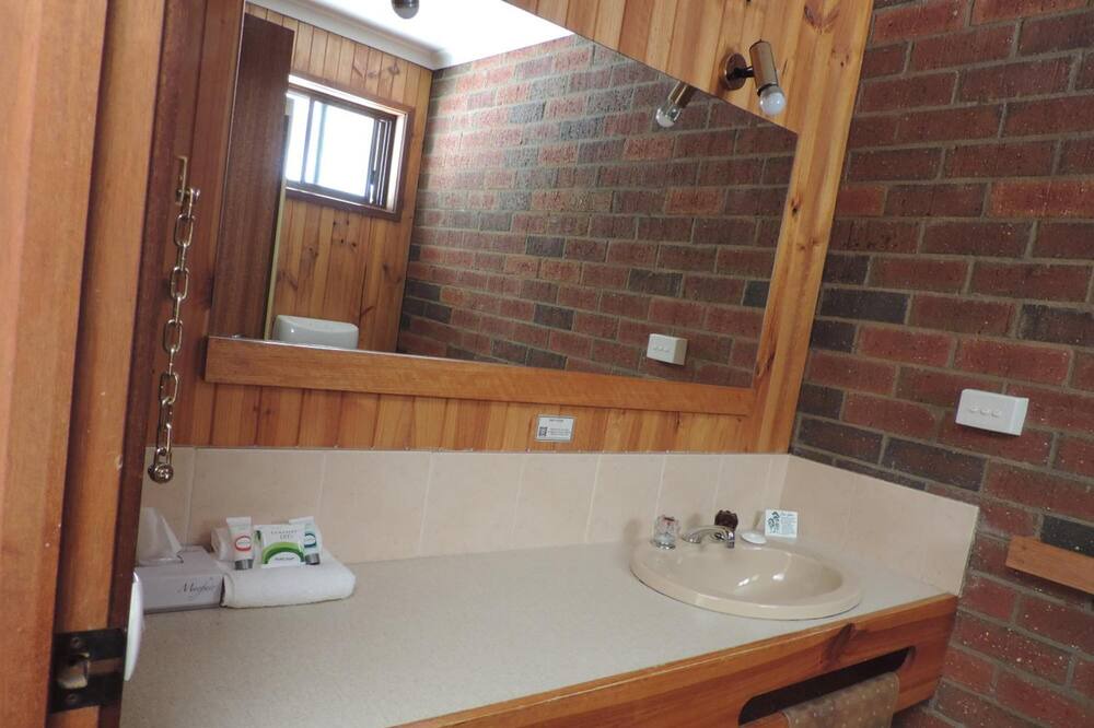 Photo of Bathroom in Tooleybuc
