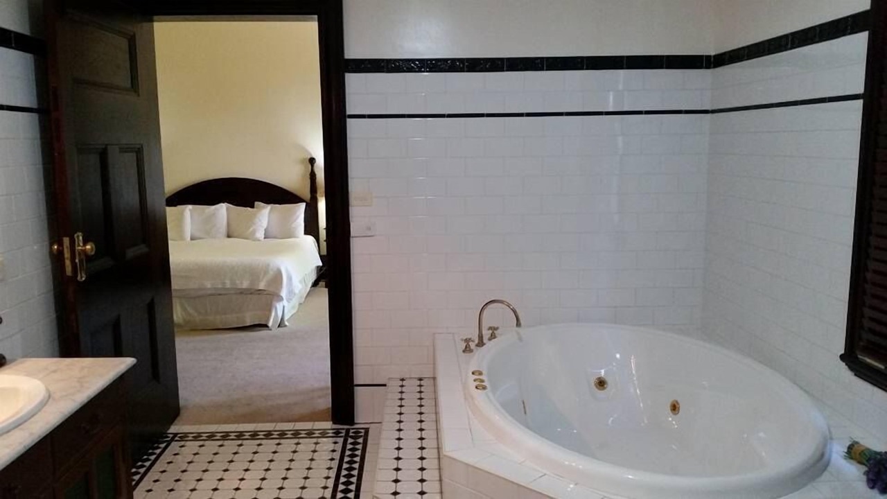 Photo of Bathroom in Armidale