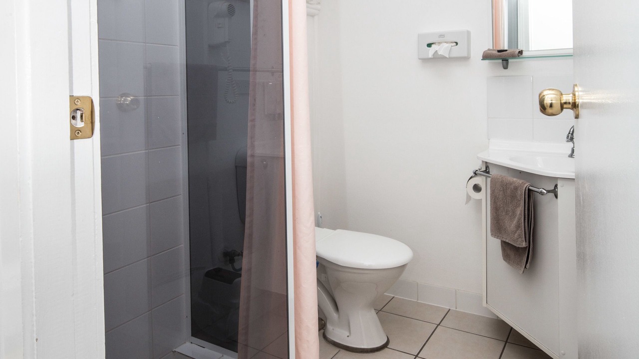 Photo of Bathroom in Tenterfield