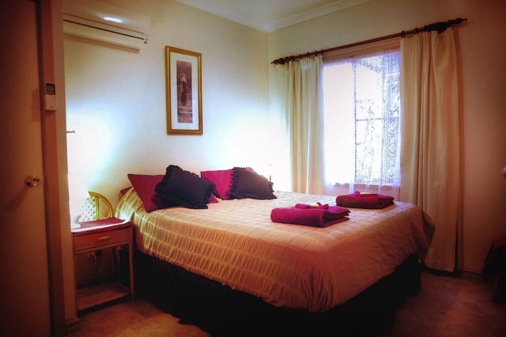Photo of Bedroom in Muchea