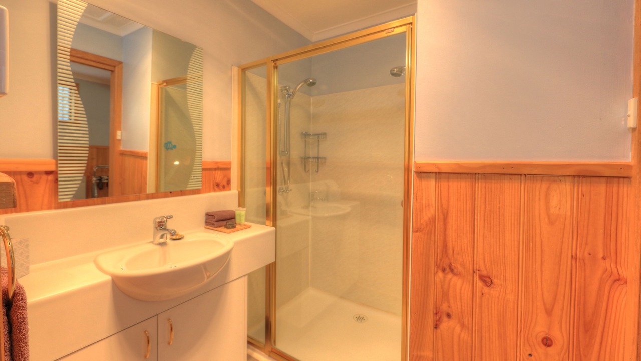 Photo of Bathroom in Derwent Bridge