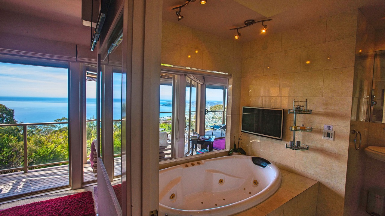 Photo of Bathroom in Arthurs Seat