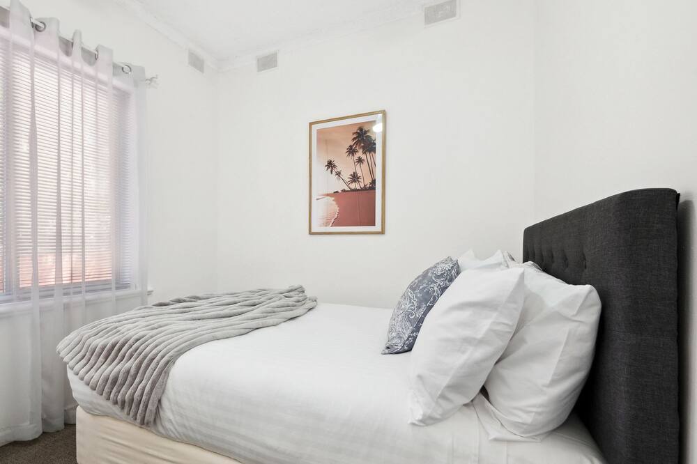 Photo of Bedroom in Henley Beach South
