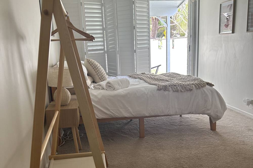 Photo of Bedroom in Forresters Beach