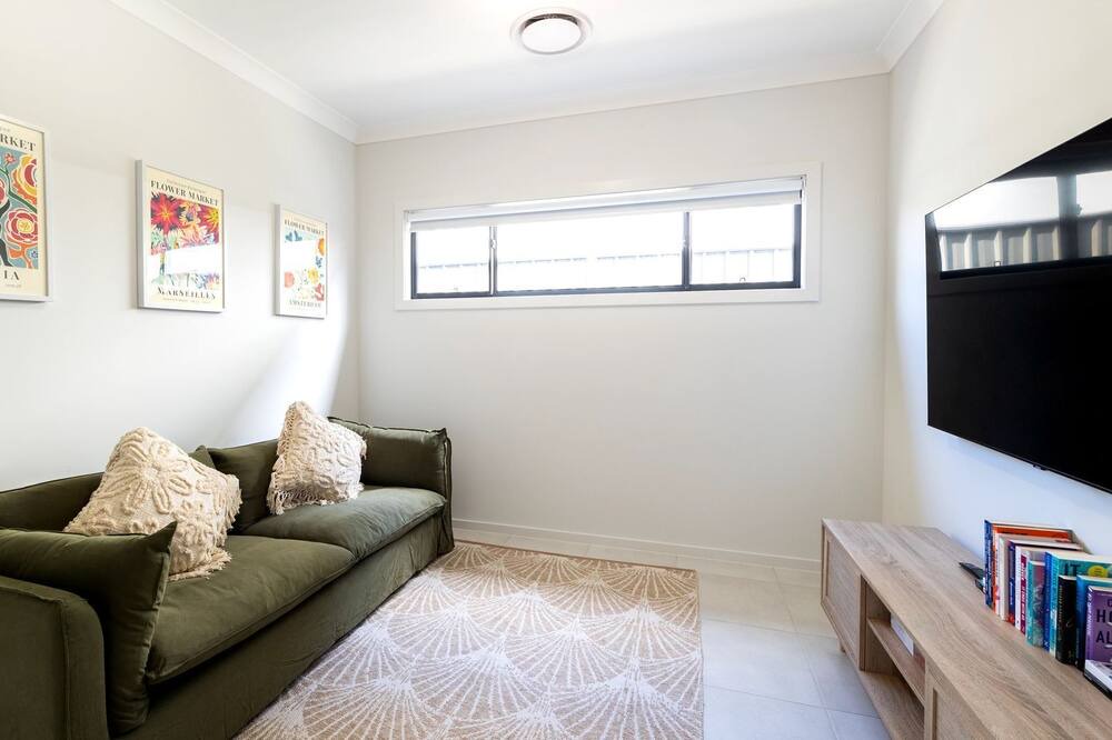 Photo of Livingroom in Dolphin Point