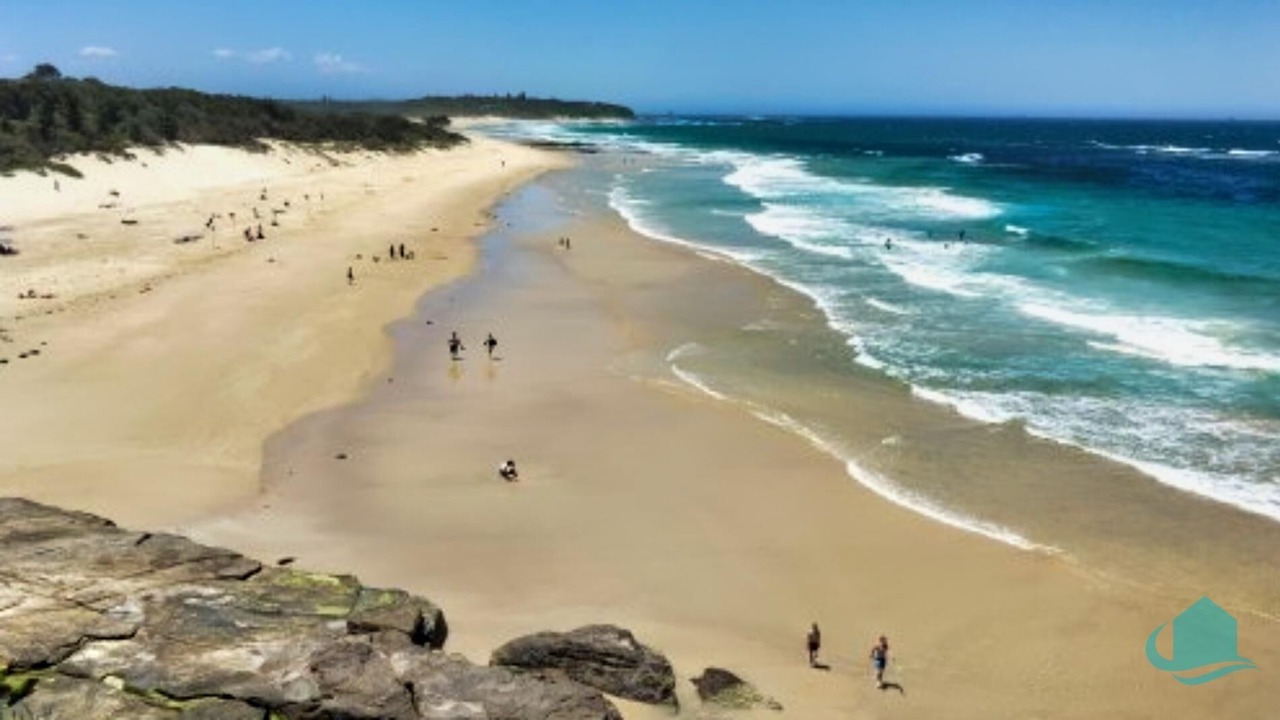 Photo of Others in Caves Beach