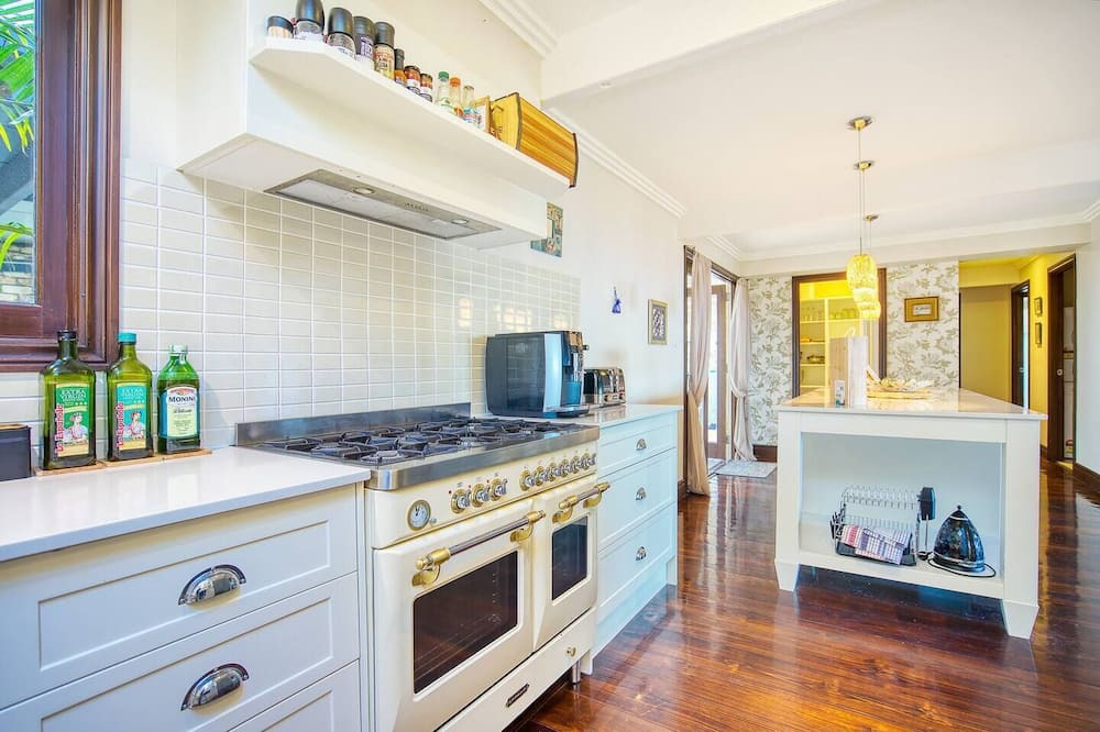 Photo of Kitchen in Advancetown