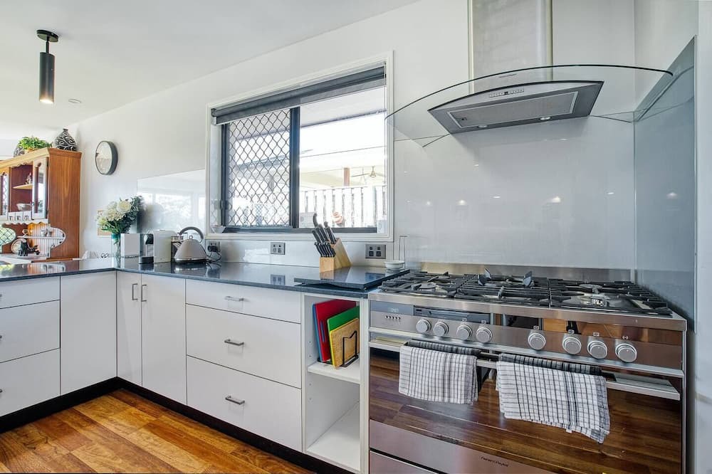 Photo of Kitchen in Oxenford
