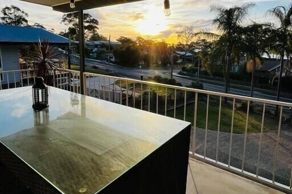 Photo of Patio Balcony in Denhams Beach