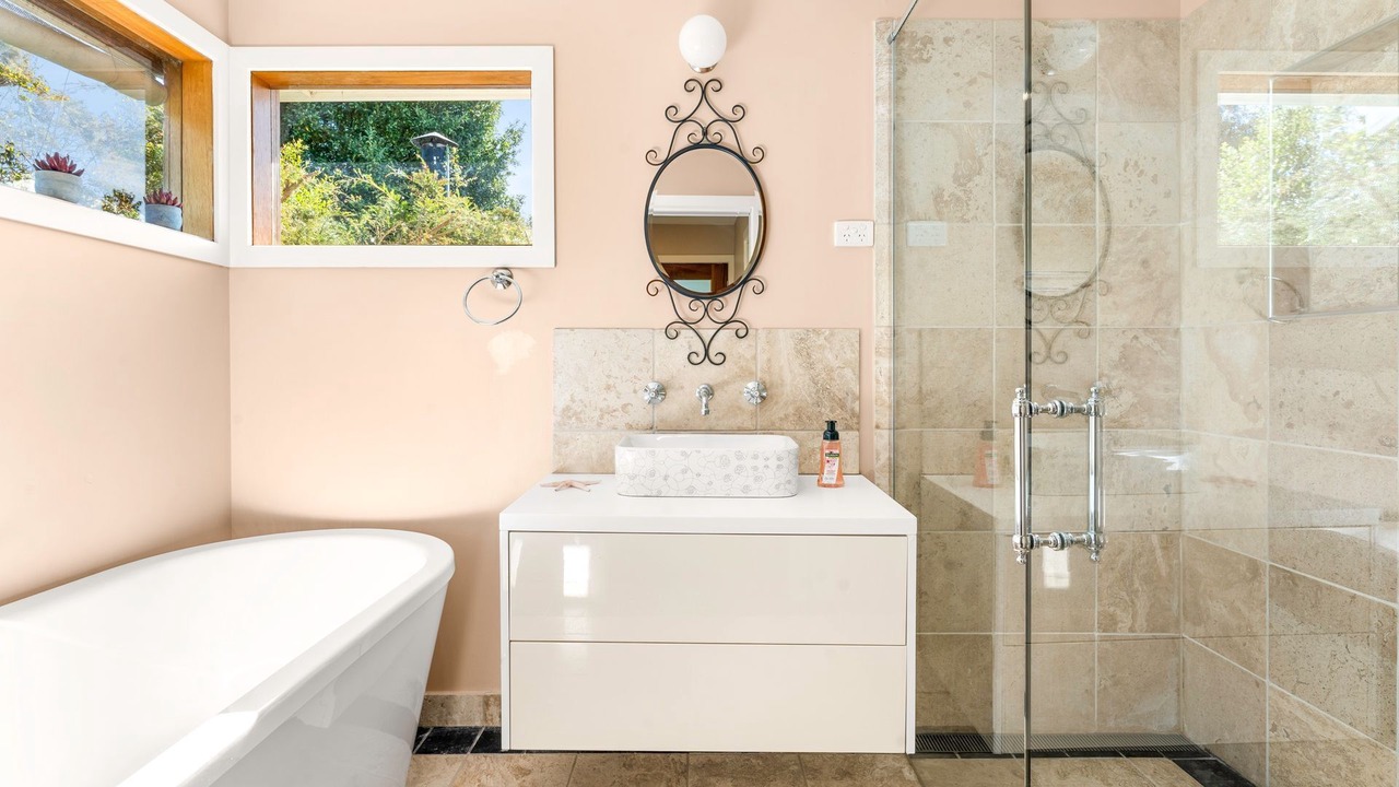 Photo of Bathroom in Grantville