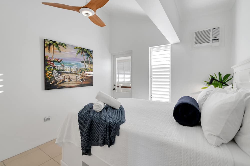 Photo of Bedroom in Holloways Beach
