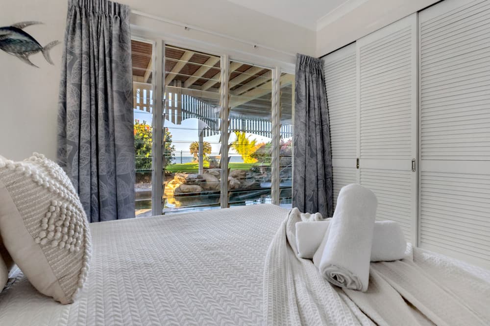 Photo of Bedroom in Holloways Beach