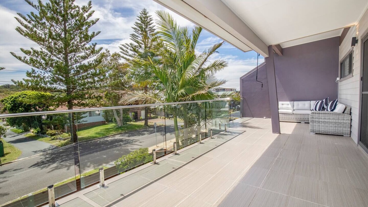 Photo of Outdoor in Redhead