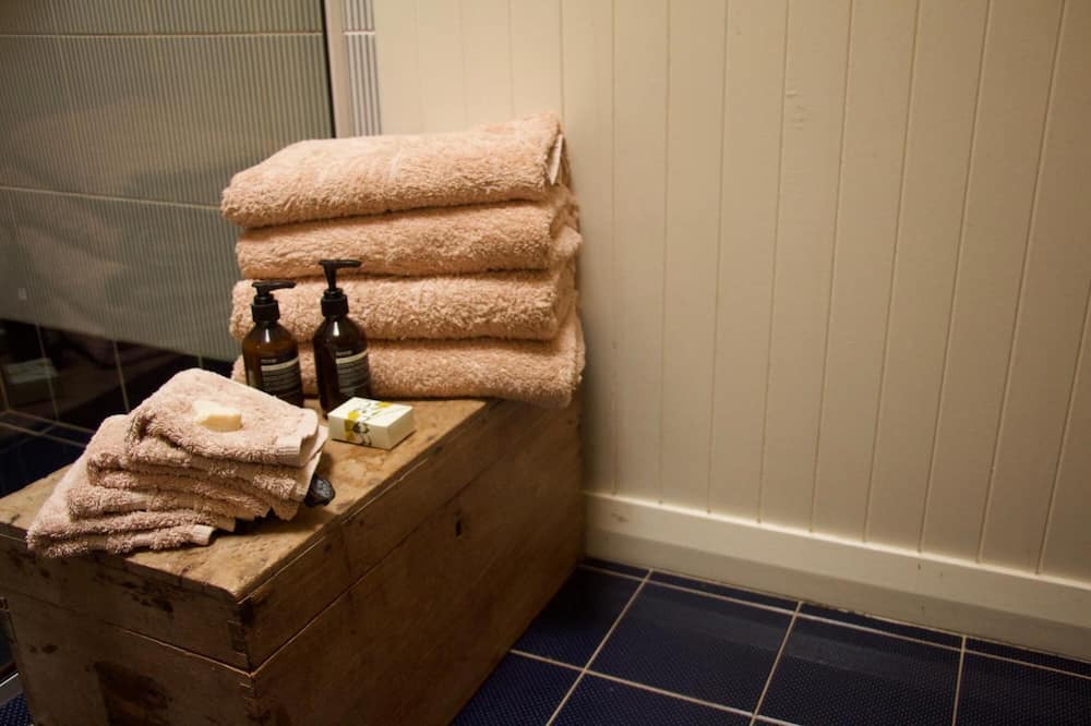 Photo of Bathroom in Kurrajong Heights