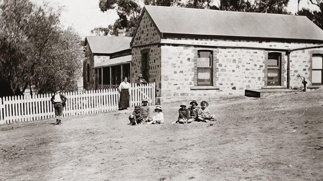 Photo of Others in Milne