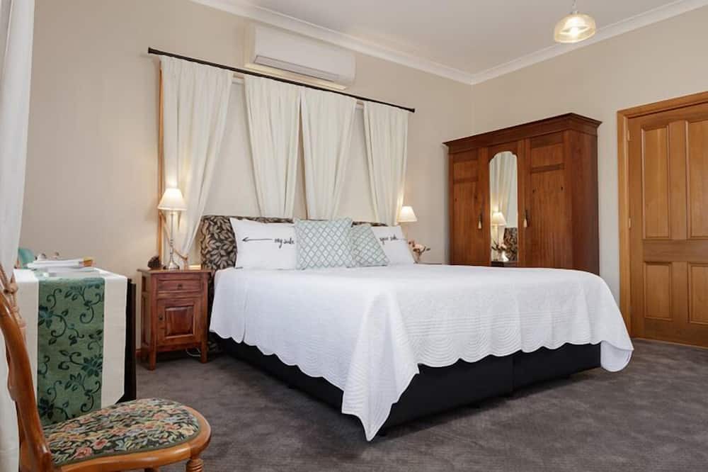 Photo of Bedroom in Wattle Grove