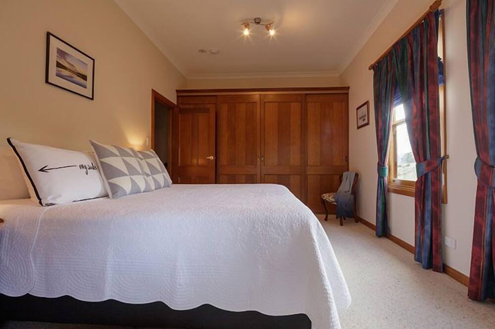 Photo of Bedroom in Wattle Grove
