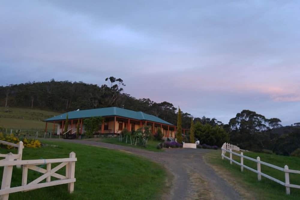Photo of Outdoor in Wattle Grove