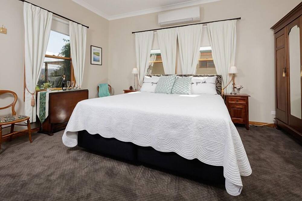 Photo of Bedroom in Wattle Grove