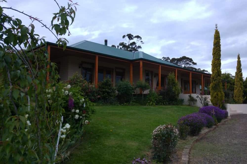Photo of Outdoor in Wattle Grove