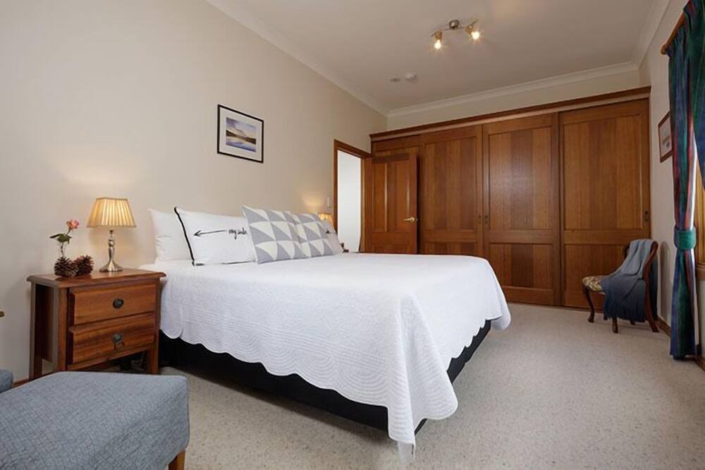 Photo of Bedroom in Wattle Grove