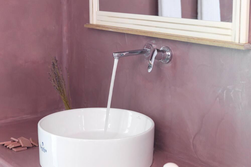 Photo of Bathroom in Vothon