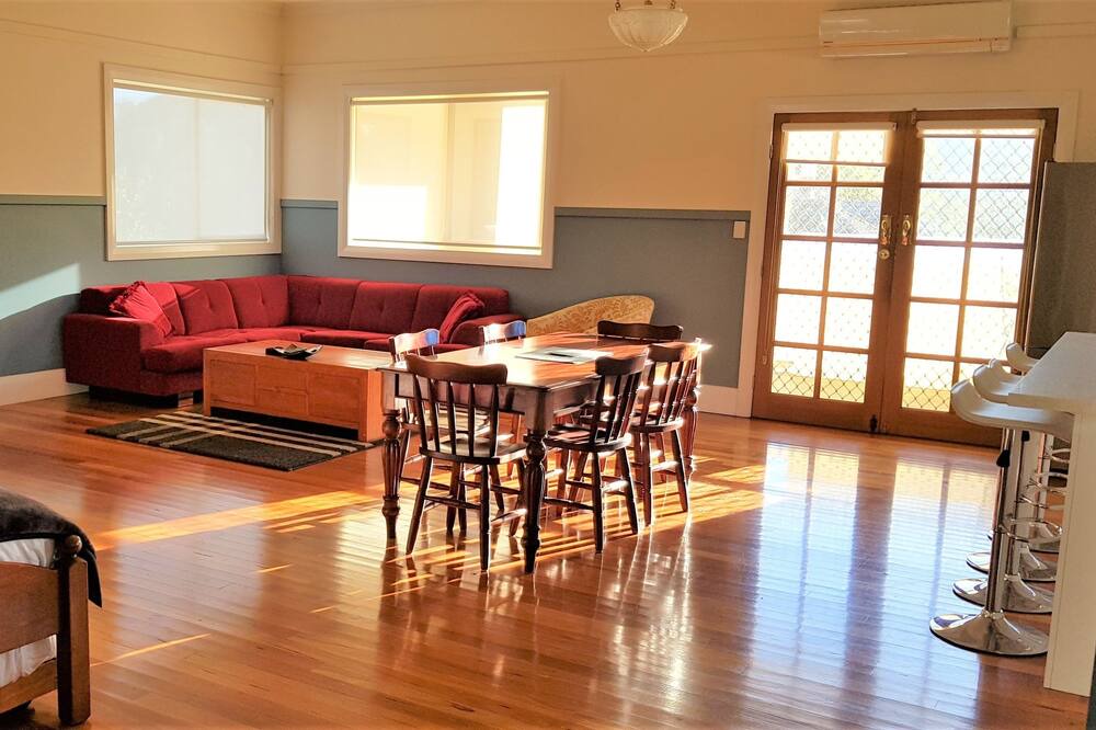 Photo of Livingroom in Gloucester