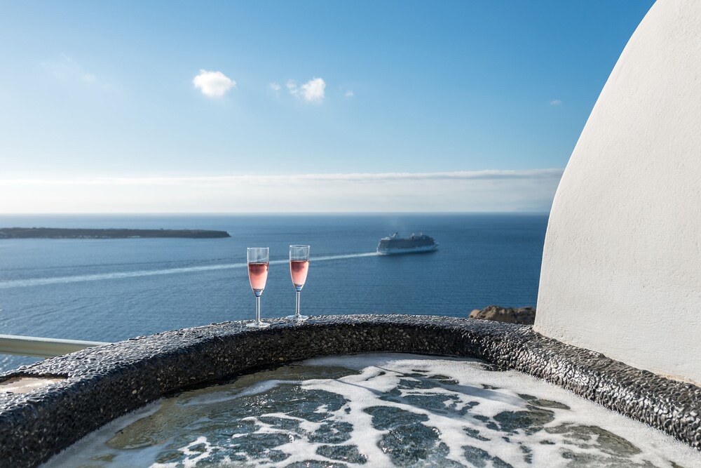 Photo of Bedroom in Oia
