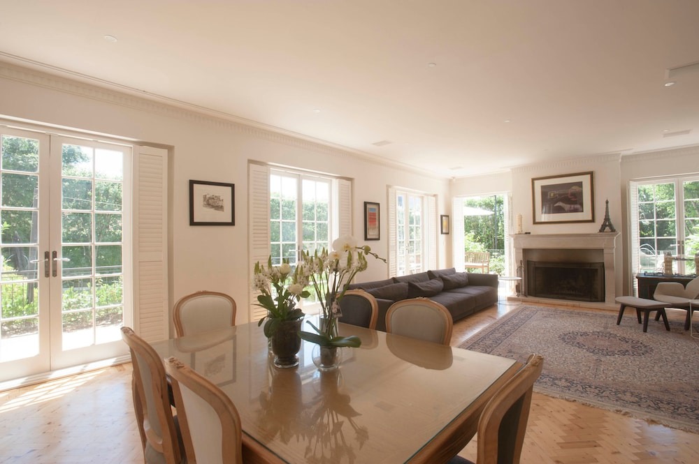 Photo of Livingroom in Toorak