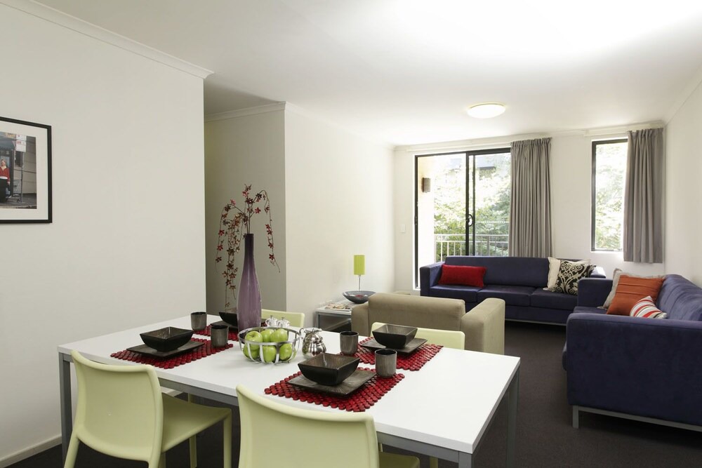 Photo of Livingroom in Newtown