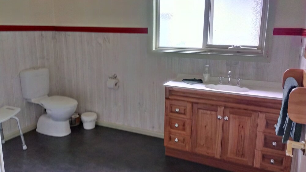 Photo of Bathroom in Strahan