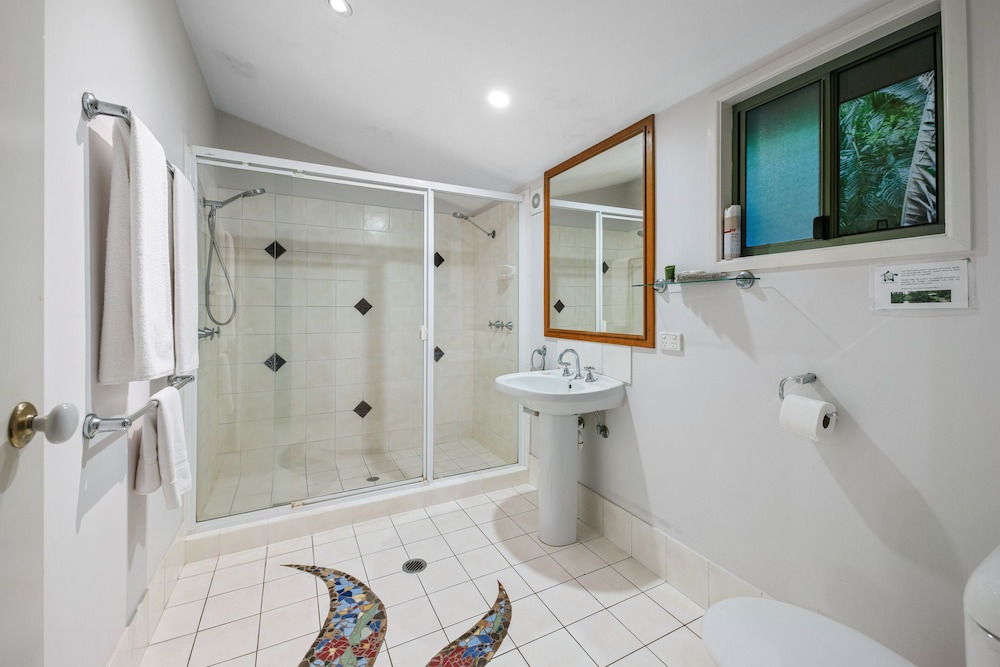 Photo of Bathroom in Hunchy