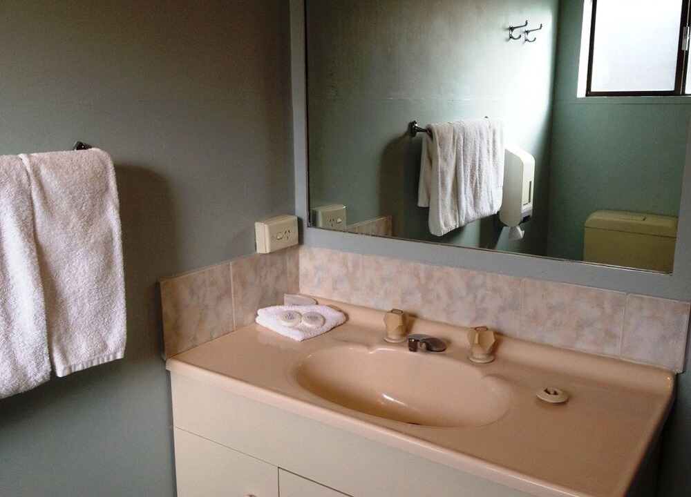 Photo of Bathroom in Narrandera