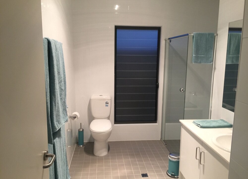 Photo of Bathroom in Kingscote