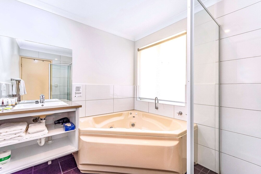 Photo of Bathroom in Centennial Park