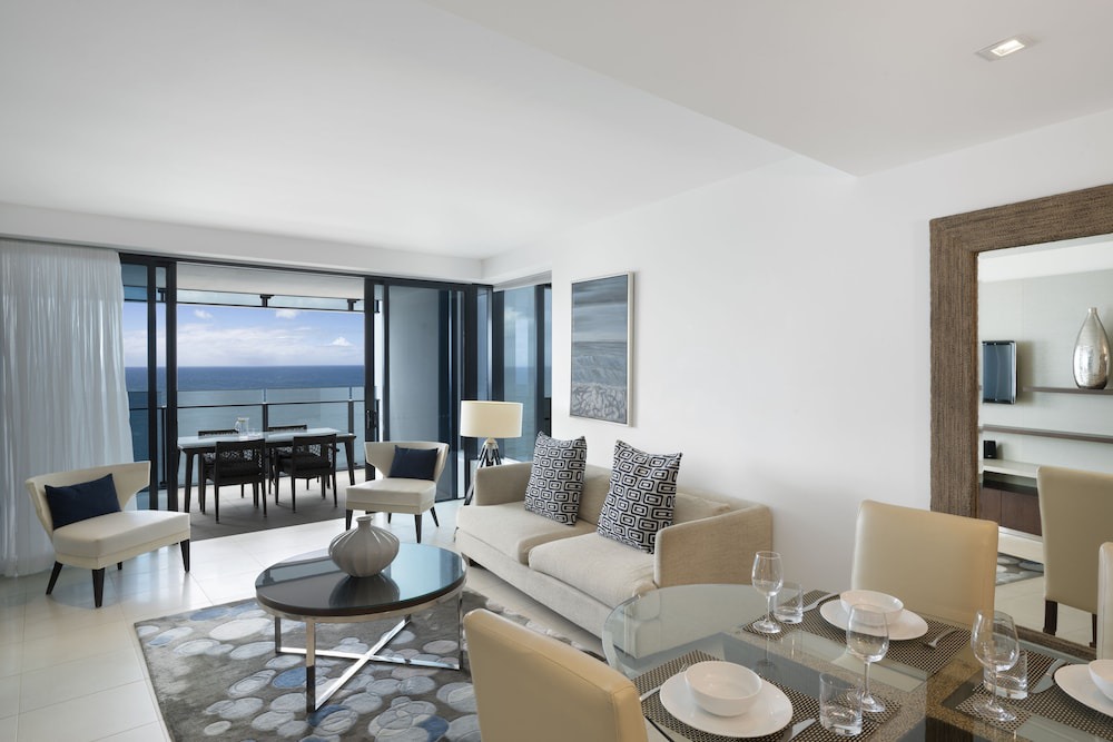Photo of Livingroom in Surfers Paradise