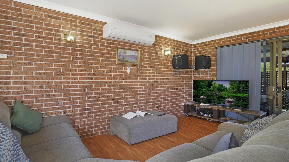 Photo of Livingroom in Gloucester