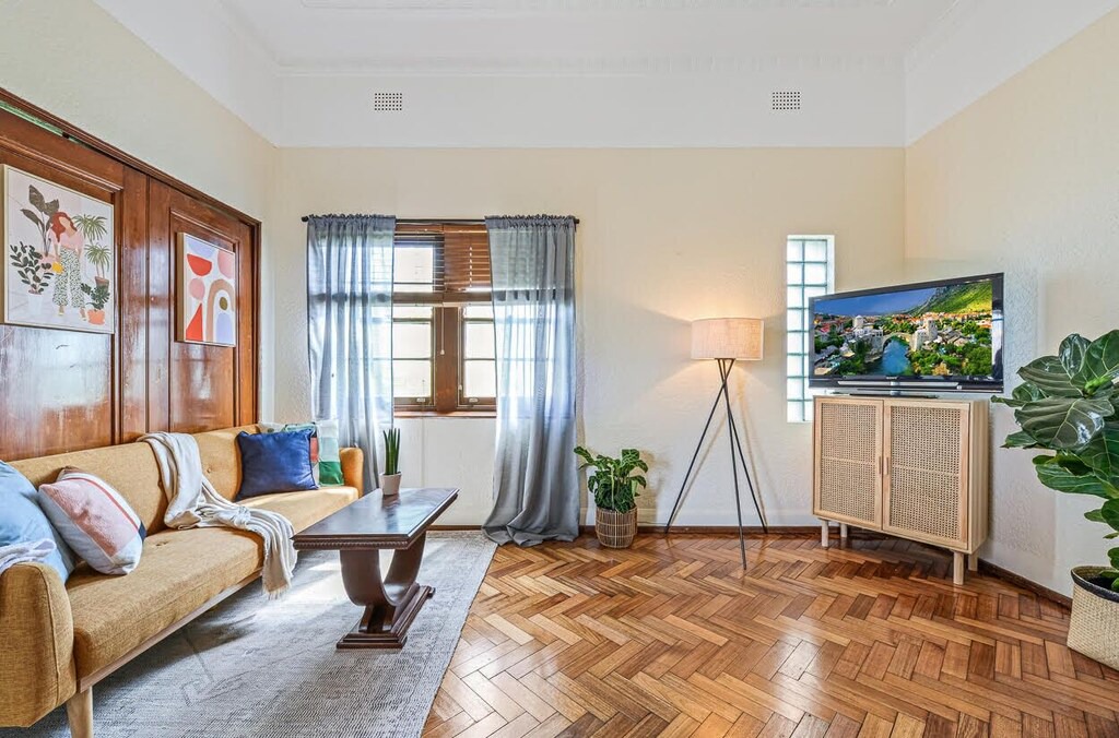 Photo of Livingroom in Petersham