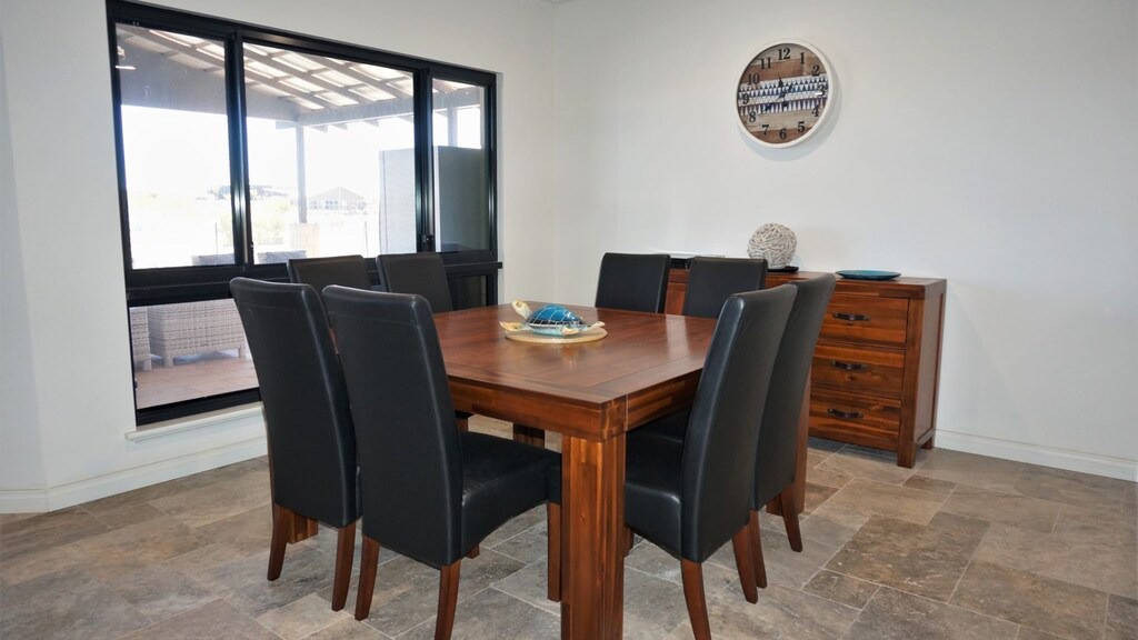 Photo of Livingroom in Exmouth