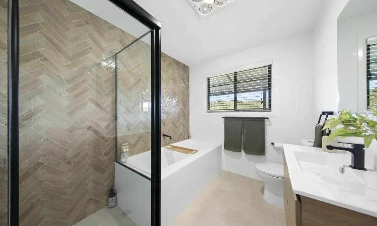 Photo of Bathroom in Broke