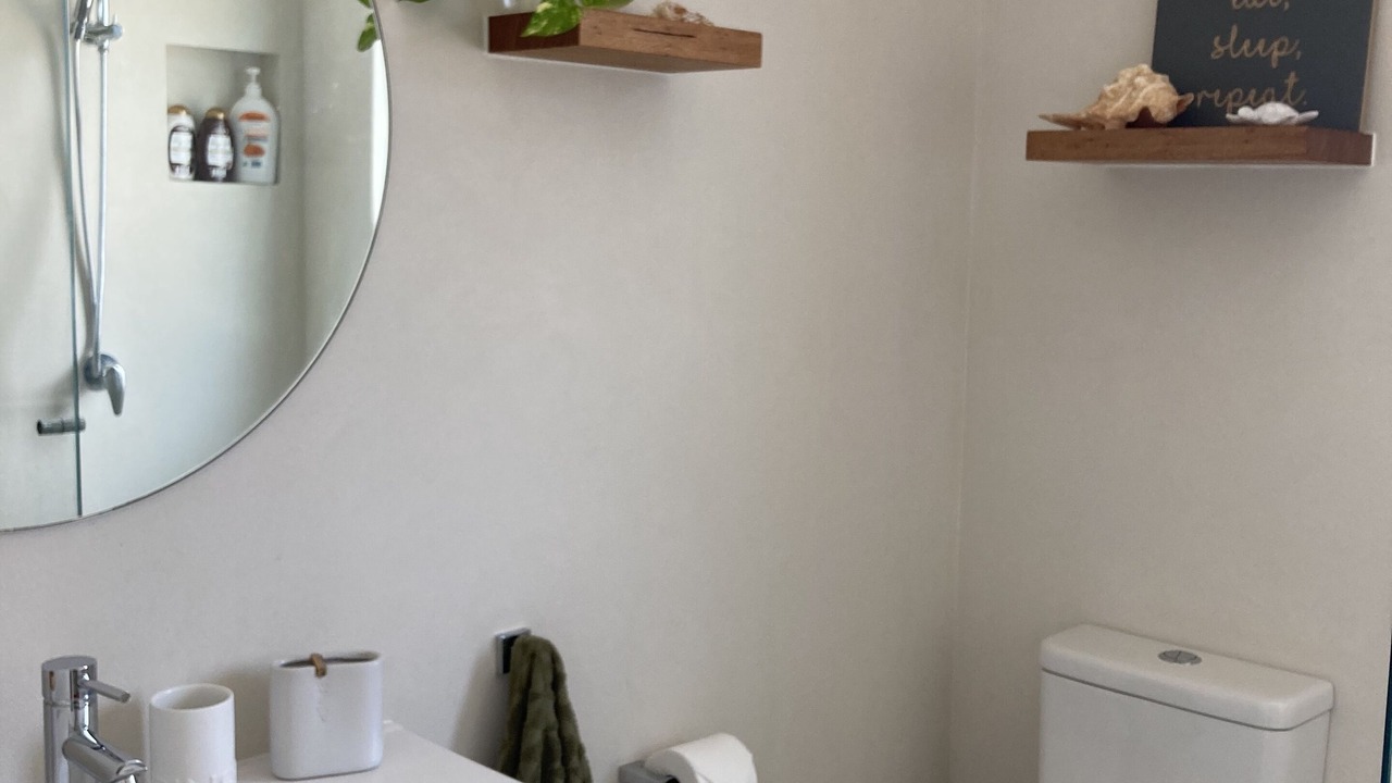 Photo of Bathroom in Moffat Beach