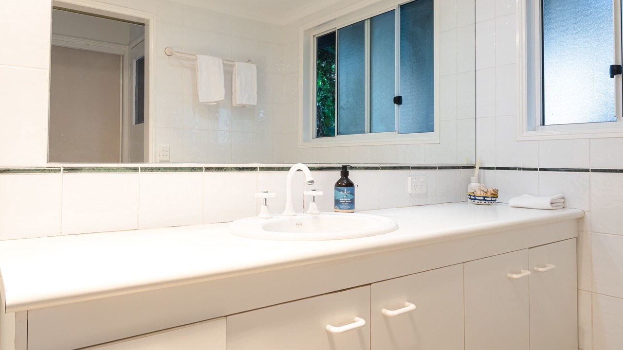 Photo of Bathroom in Moffat Beach
