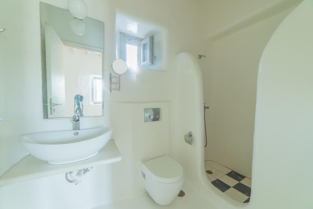 Photo of Bathroom in Elia