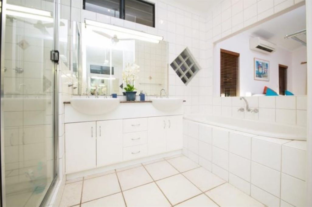 Photo of Bathroom in Cullen Bay