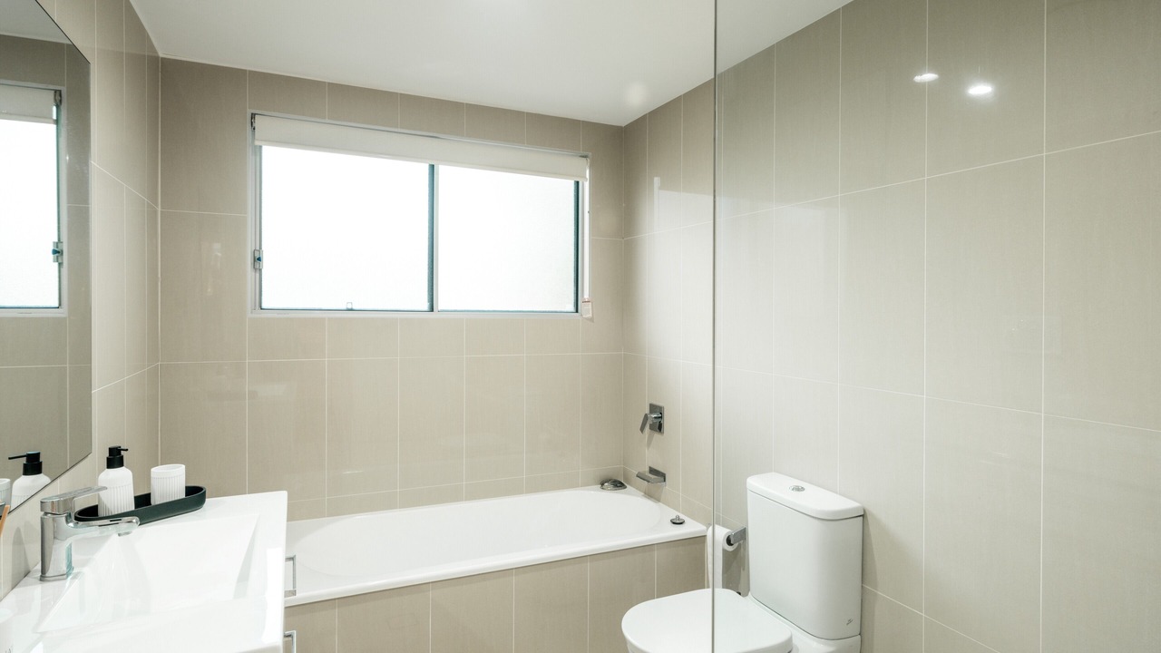 Photo of Bathroom in Black Head
