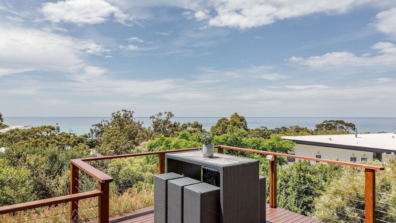 Photo of Patio Balcony in Eagle Bay
