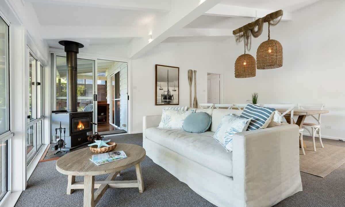 Photo of Livingroom in Burrill Lake