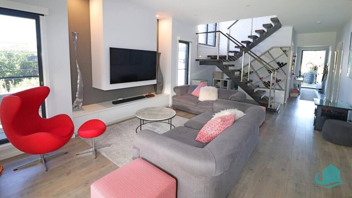 Photo of Livingroom in Caves Beach